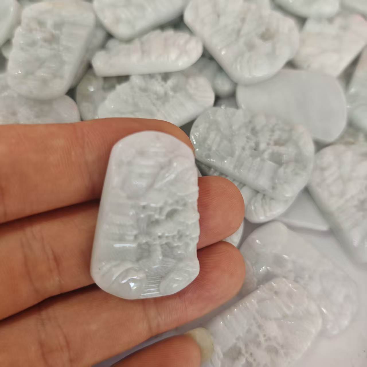 冰种翡翠A货山水牌送证书吊坠