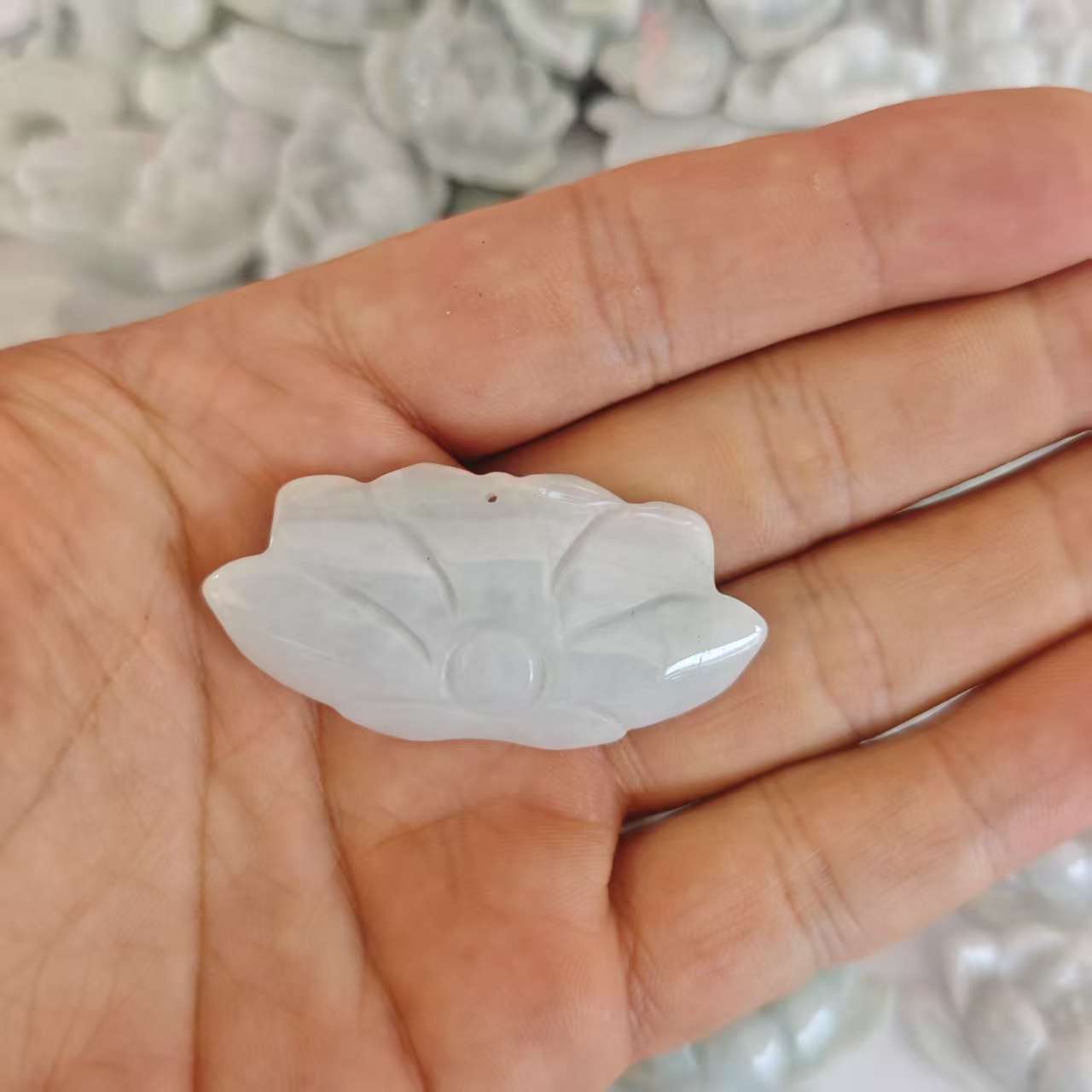缅甸翡翠A货兰莲花叶子吊坠送证