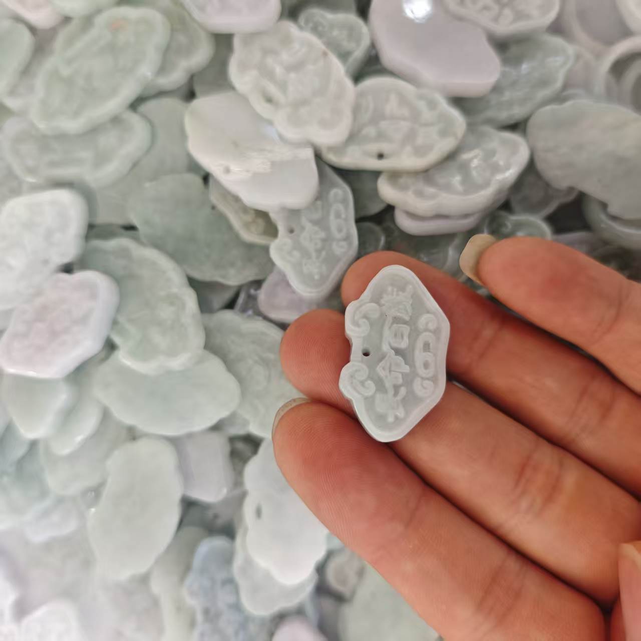 缅甸翡翠A货福字儿童锁送证书