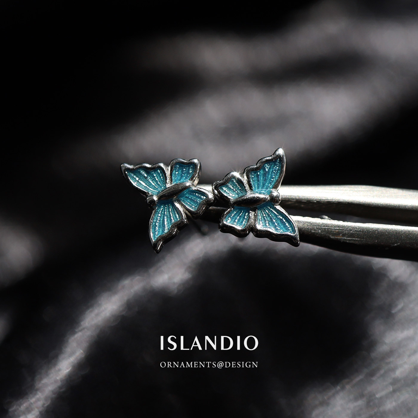 ISLANDIO蓝色小蝴蝶纯银养耳钉