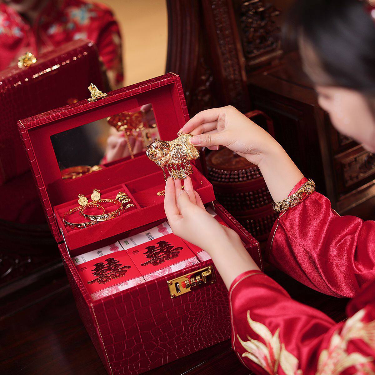 彩礼钱盒子礼金订婚聘礼提亲聘金