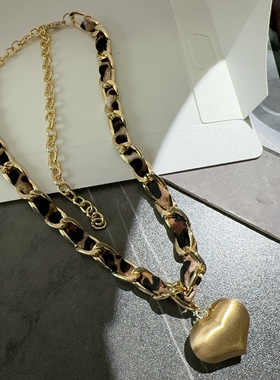 欧美饰品气质绒布链条吊坠复古爱心百搭项链