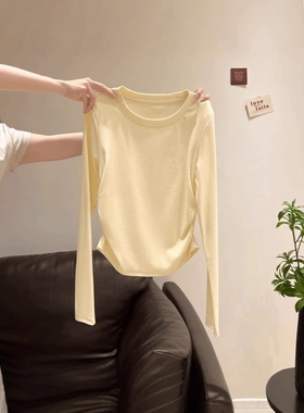 奶黄色显白修身收腰褶皱长袖T恤女2025秋季内搭圆领上衣打底小衫