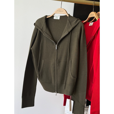 精纯JP  轻松休闲16针单边美丽奴羊毛连帽针织拉链短外套76210
