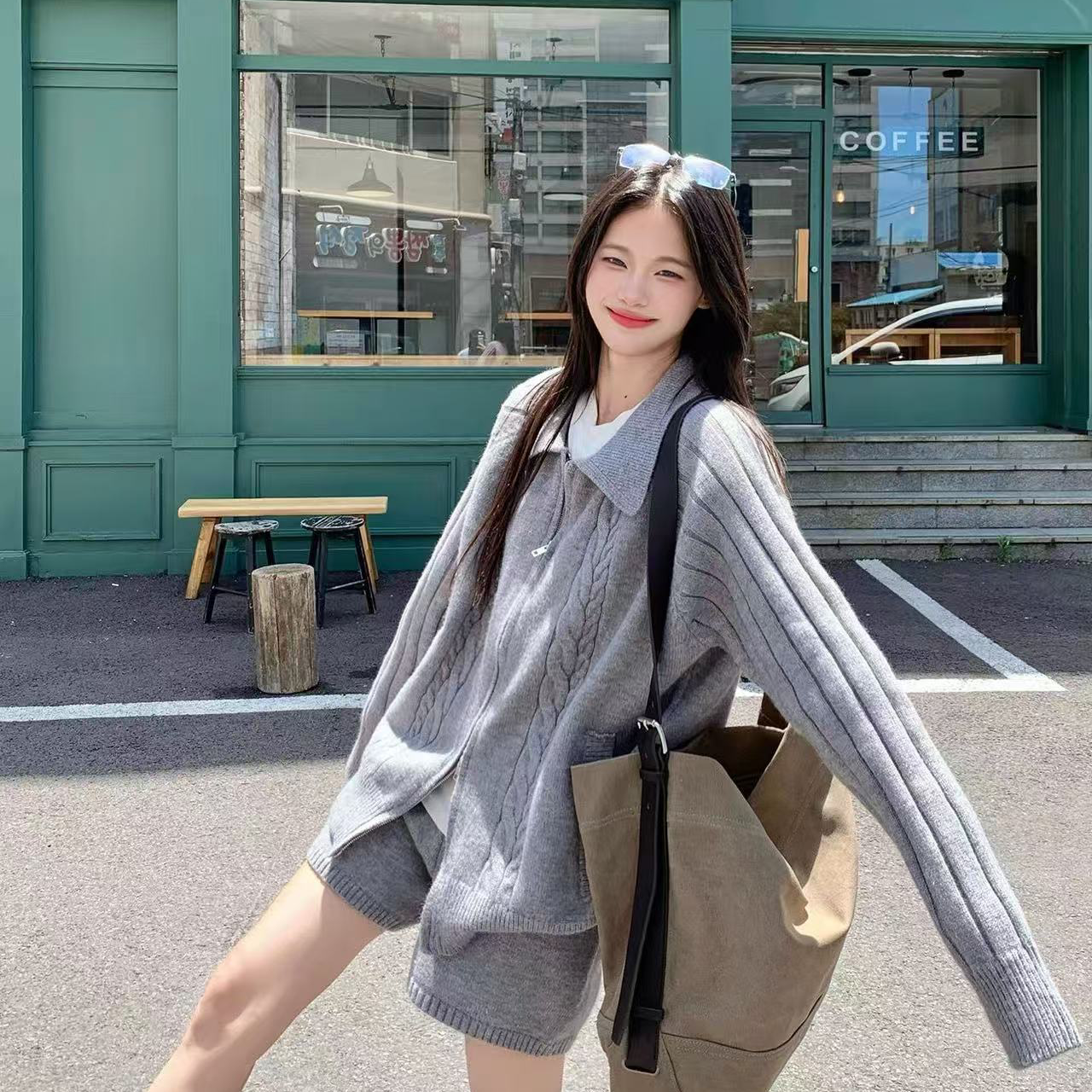 小仙倪子宽松休闲灰色针织套装女秋季款麻花纹开衫外套短裤两件套