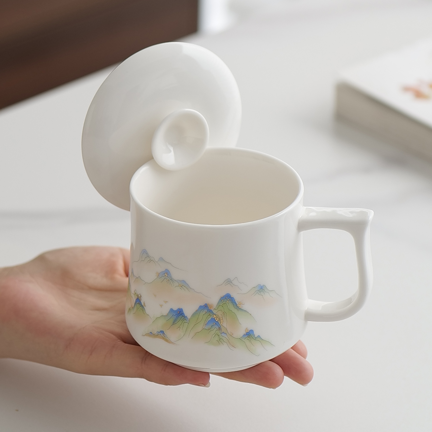 羊脂玉瓷茶杯个人专用水杯带盖白陶瓷马克杯会议办公杯子LOGO定制