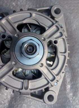 DEUTZ道依茨01183604伊斯克拉11.203.043发电机28V80A AAN5121