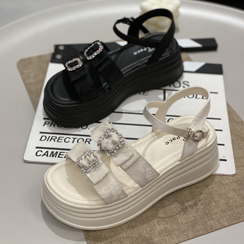厚底增高一字扣带罗马凉鞋女2024