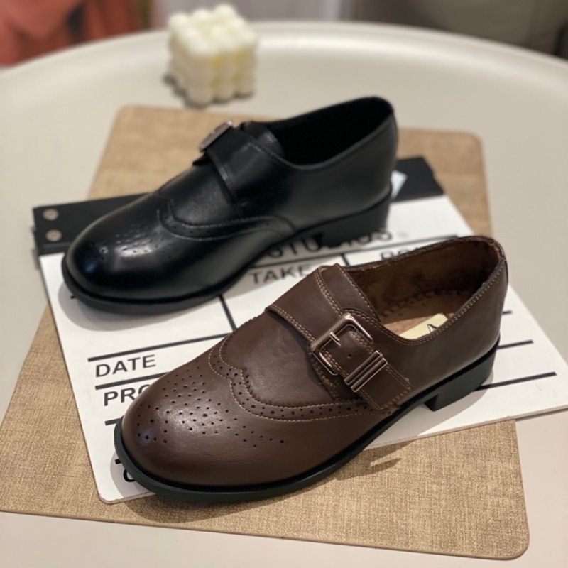 英伦风布洛克皮带扣乐福鞋