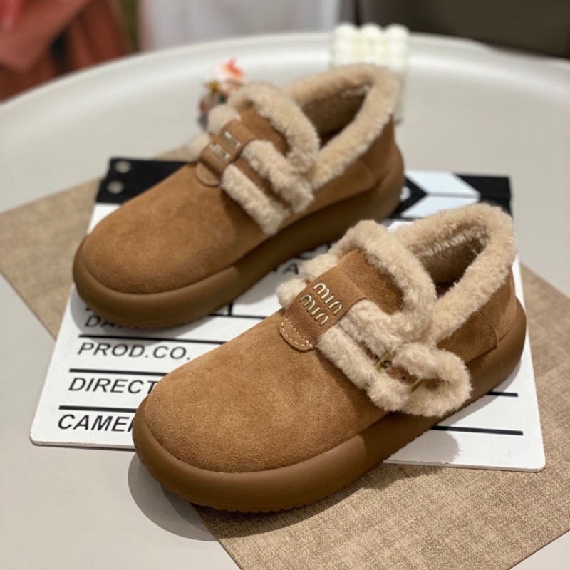 2025年新款时尚休闲鞋