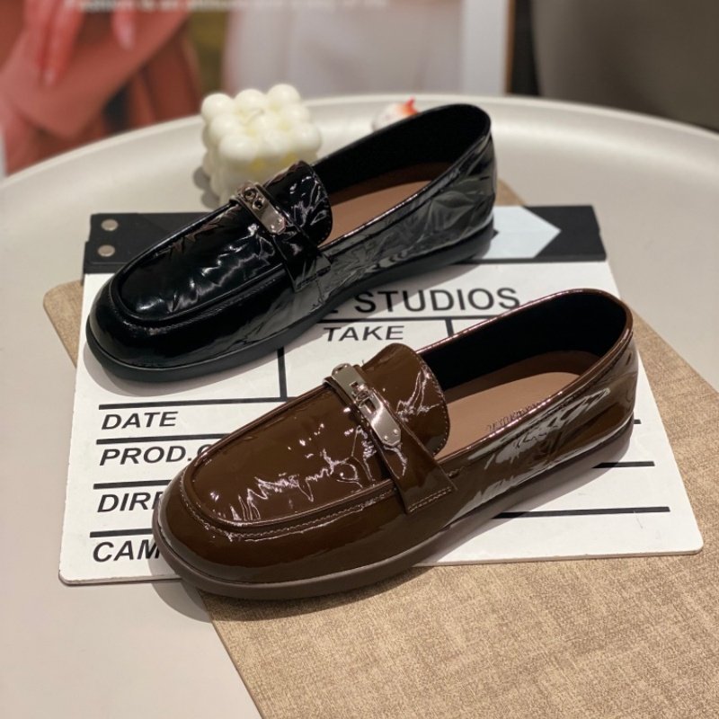 英伦风乐福鞋女2026漆皮单鞋复古圆头金属扣一脚蹬百搭平底休闲鞋,女鞋,时尚休闲鞋,淘宝优惠券,粉丝福利购,淘宝优惠卷