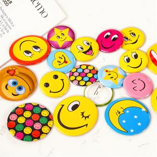 3.0cm 4.5cm笑脸胸牌表情马口铁胸章黄底大眼睛胸章徽章吧唧胸章