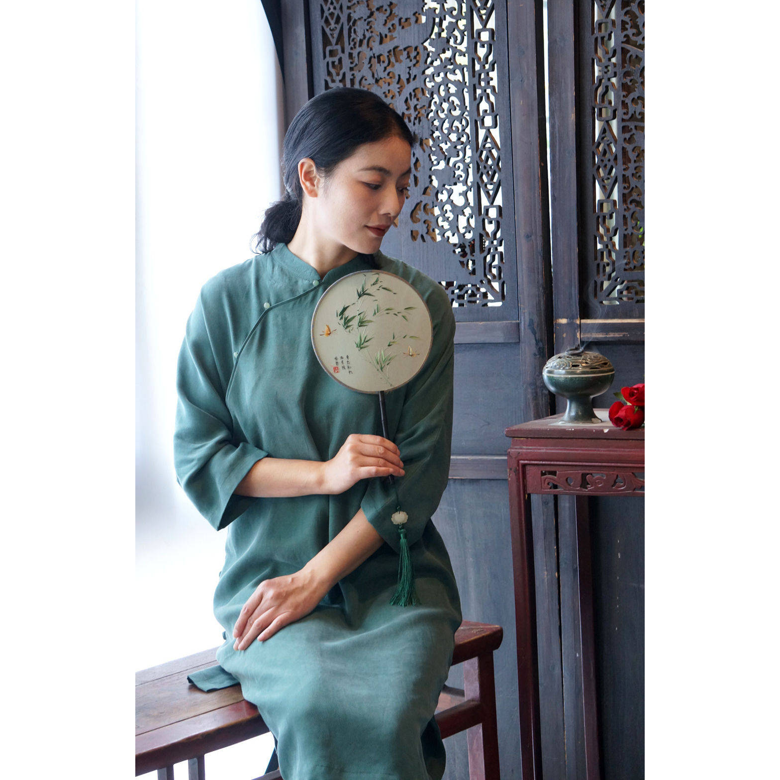 小轩窗柜中缘原创中式砂洗绿色复古沉静重磅袍子长衫旗袍裙女春