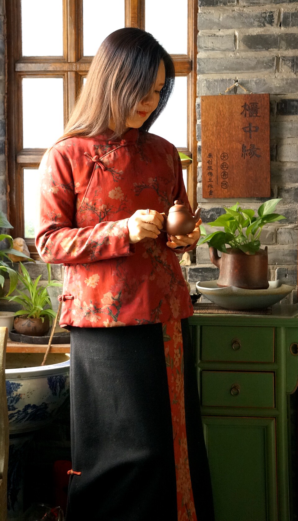 玉兰花开柜中缘原创中式红花香云纱中式棉服茶服斜襟手缝盘扣女冬
