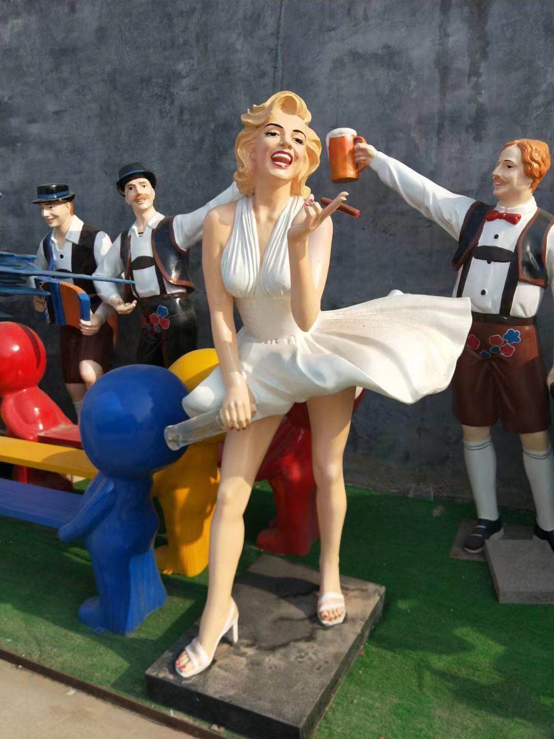 玻璃钢树脂彩绘仿真雕塑玛丽莲梦露捂裙子广场公园地标景观摆件