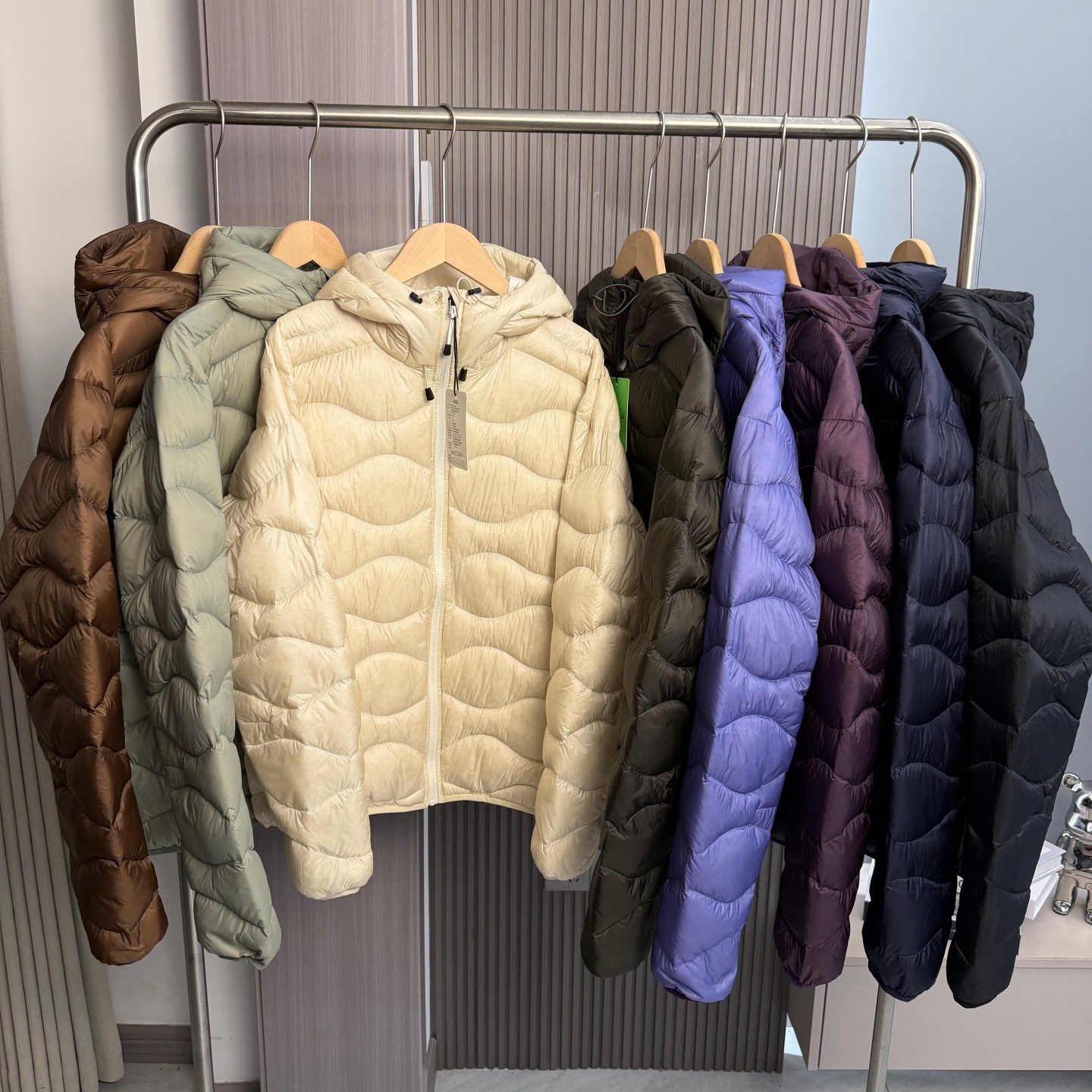 轻暖御寒！90鸭绒！防泼水！秋冬男女款葫芦格连帽保暖休闲羽绒服