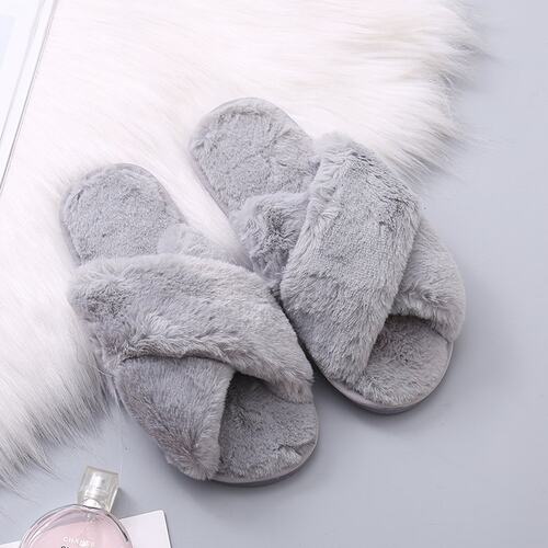 Flat bottomed indoor and outdoor cross plush cotton slippers