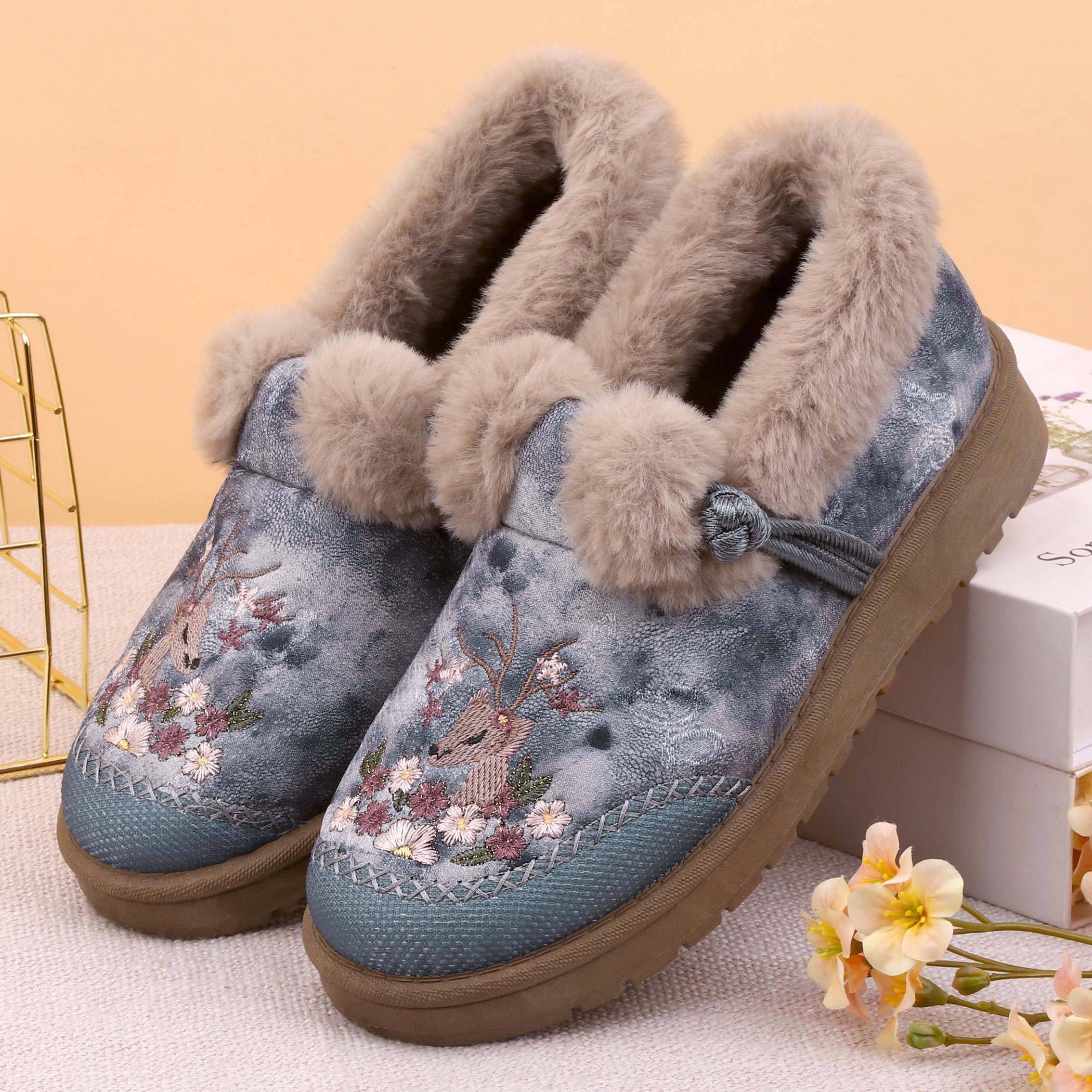 老北京布鞋女棉鞋冬季加绒保暖