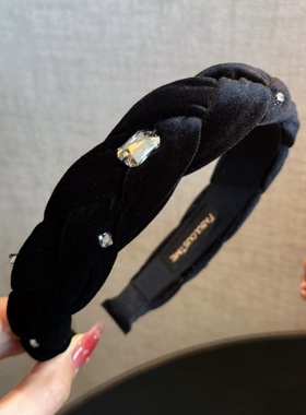 杨杨babytime 高智千金 枪灰色水晶方钻黑丝绒麻花发箍高颅顶气质