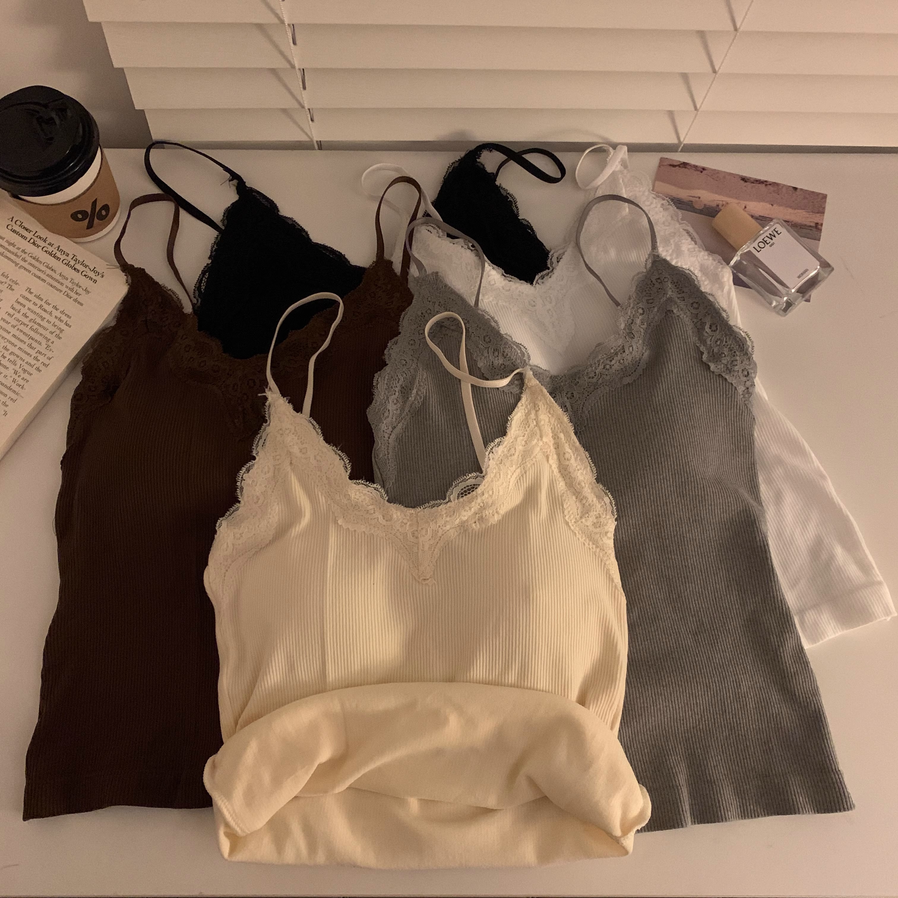 大码灰色蕾丝带胸垫吊带小背心女