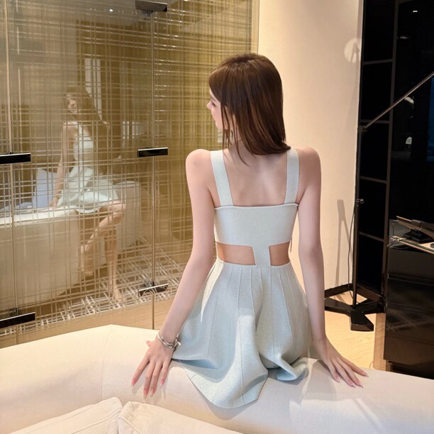 FAY【薄荷微光】气质法式收腰A字裙摆性感露背吊带连衣裙