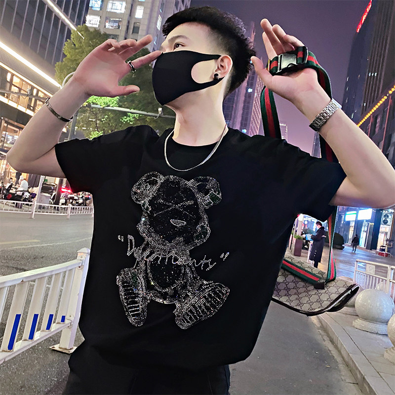 2023新款黑色小熊印花体恤