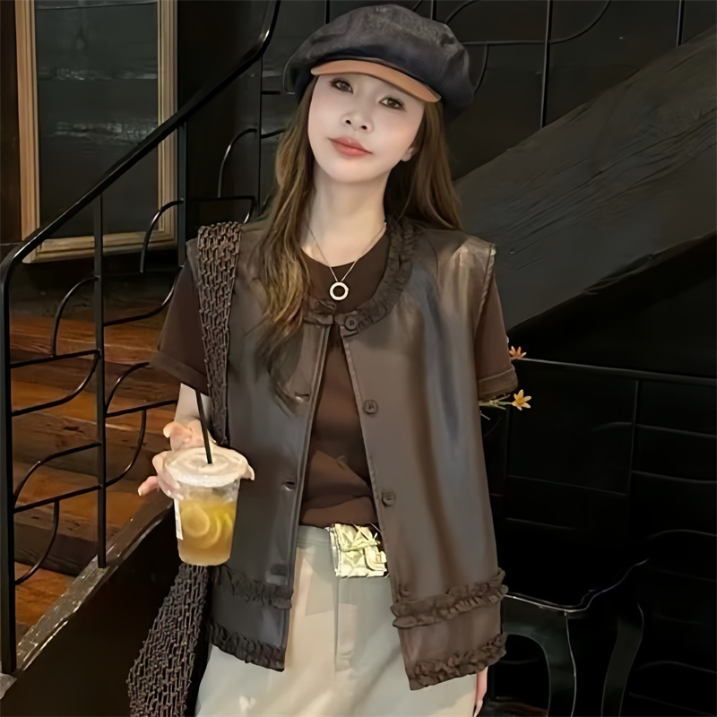 宽松木耳边圆领单排扣皮马甲外套