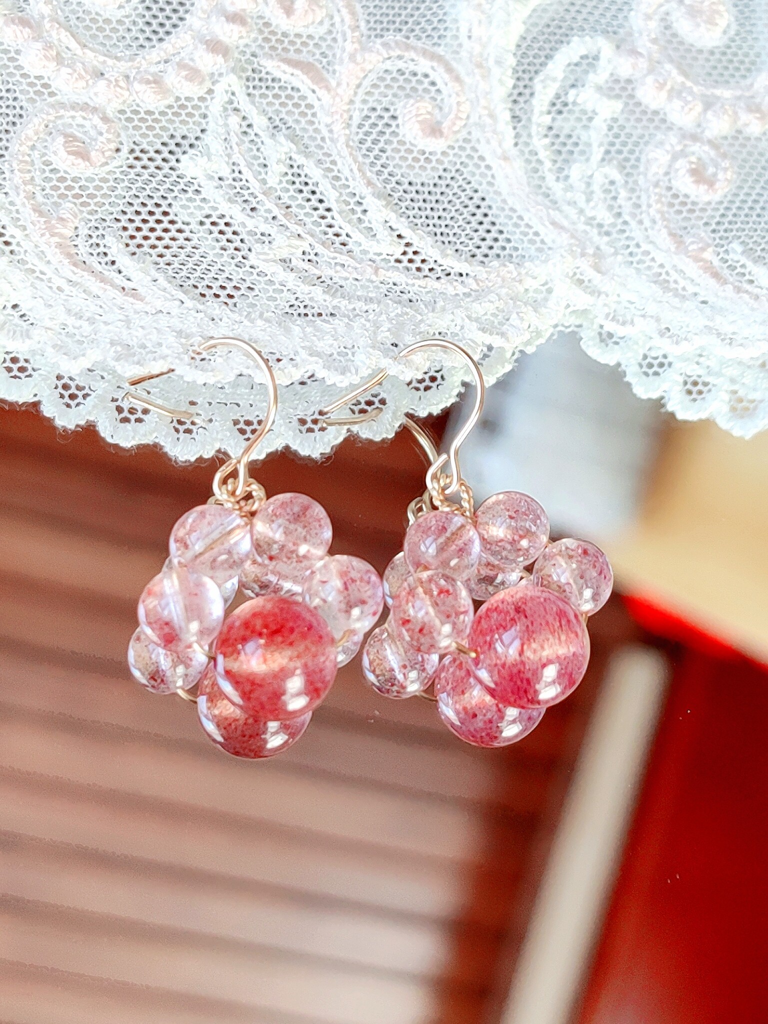 달콤한 애완동물 스타일 고양이 발톱 귀걸이 천연 딸기 크리스탈 월장석 귀걸이 슈퍼 슬리밍 둥근 얼굴에 적합 다용도 귀걸이