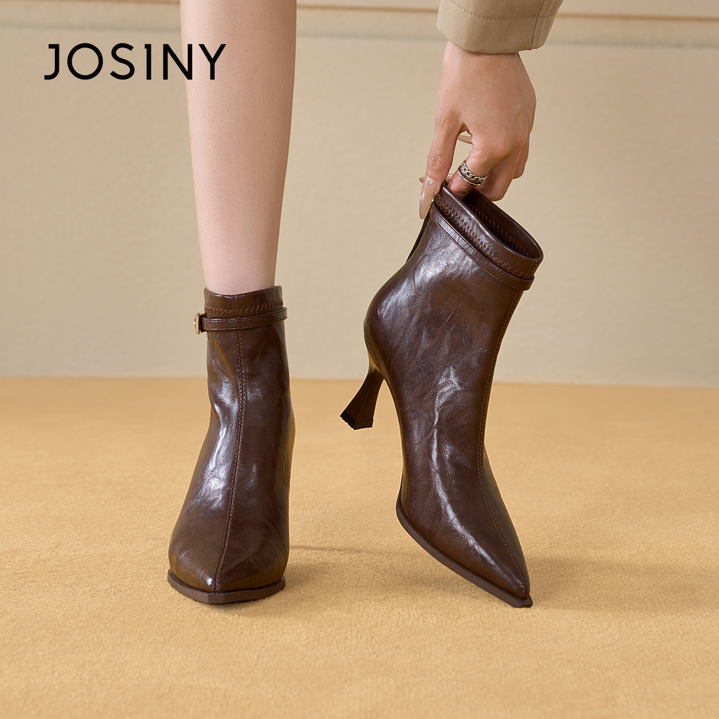 卓诗尼25冬季新款尖头高跟短靴女细跟百搭中跟瘦瘦靴女皮靴拉链款