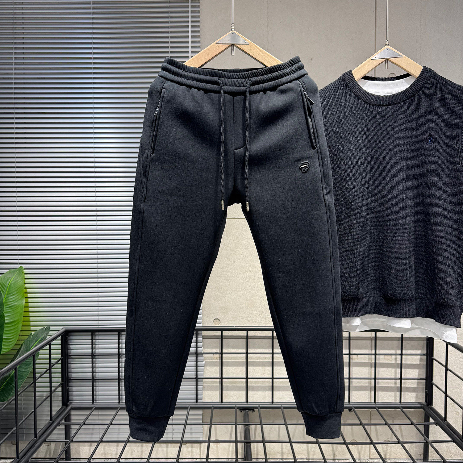 2025冬季新款男士修身小脚休闲裤加绒束脚卫裤九分哈伦加厚运动裤