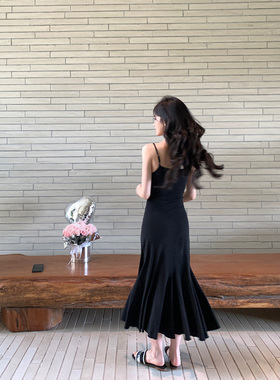 alex stevens黑色设计感气质针织连衣裙女夏修身显瘦季鱼尾吊带裙