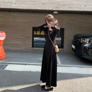 連衣裙女秋季 alex stevens純色修身 長袖 大擺a字裙 內搭打底中長款