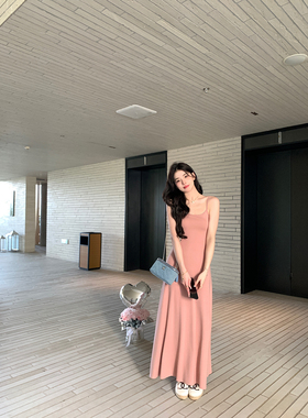 alex stevens柔和桃粉吊带连衣裙女垂感长裙卡戴珊裙子纯色春夏季