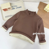 Коричневая цельная рубашка из бархата