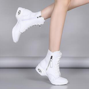白色秋冬加绒舞蹈鞋女软底成人外穿广场舞鞋轻便跳舞鞋水兵舞靴子
