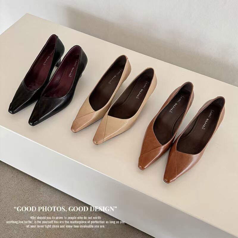 鹿子野气质尖头浅口单鞋女百搭2026春秋季新款平底瓢鞋真皮女鞋子