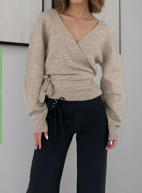 WEEKEEP 纯色简约V领交叉绑带收腰长袖毛衣女百搭修身针织上衣秋