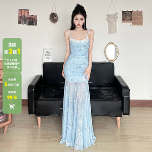 WEEKEEP 度假风蕾丝拼接印花网纱吊带连衣裙性感褶皱收腰鱼尾长裙