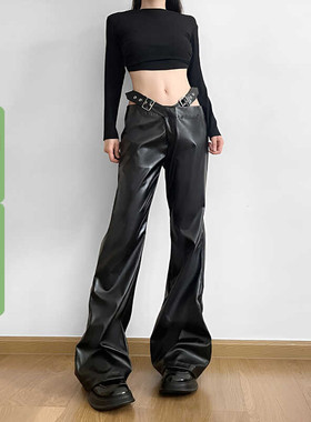 WEEKEEP 金属腰带设计感镂空露腰直筒长裤微喇pu皮裤女帅气百搭潮