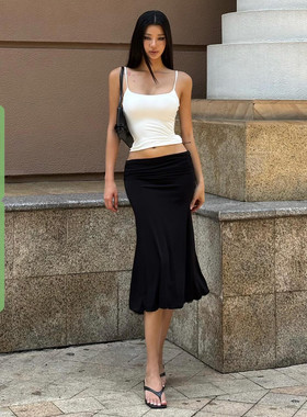 WEEKEEP 纯色简约基础不对称针织半身裙百搭低腰修身显瘦鱼尾中裙