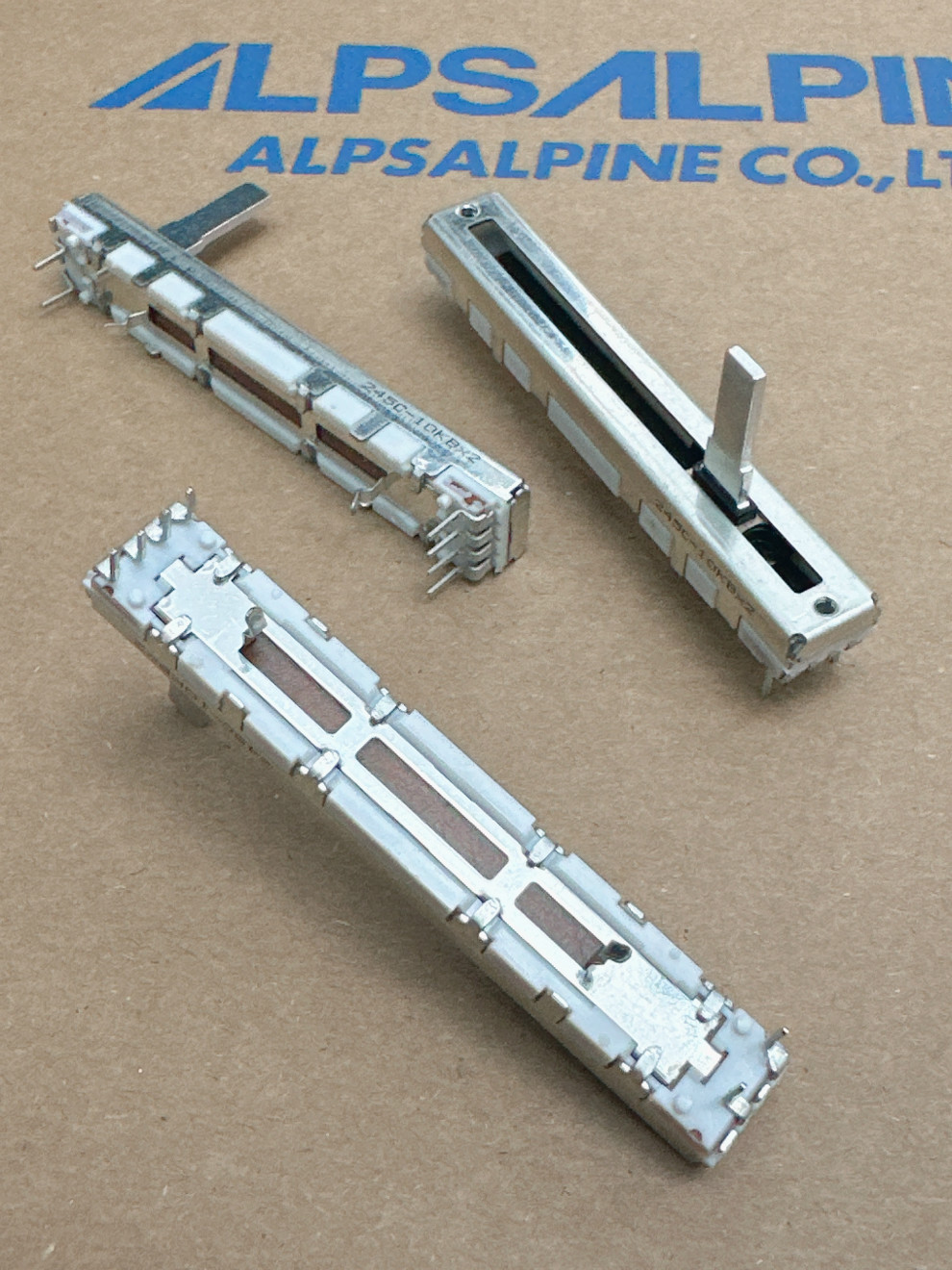 阿尔卑斯滑动电位器B10KX2-6脚