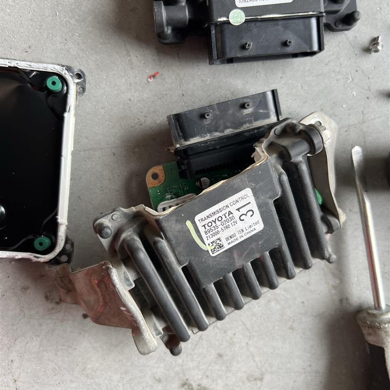 适用丰卡罗拉变速箱电脑亚洲龙亚洲狮CHR RAV4荣放雷凌波箱电脑