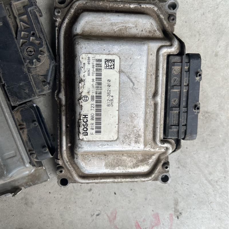 适配于荣威350S发动机电脑板行车电脑ECU F01R00DL90 AN10142607
