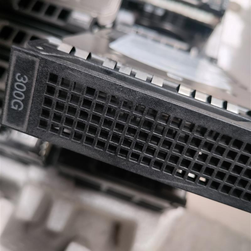 联想 03X3621 ST3300657SS 67Y2503 300G SAS 15K 3.5