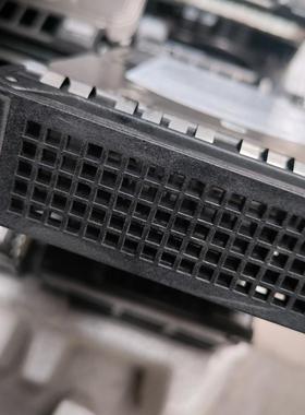 联想 03X3621 ST3300657SS 67Y2503 300G SAS 15K 3.5