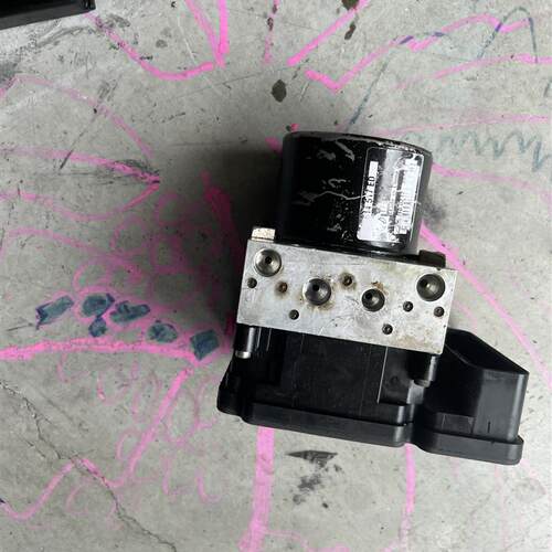 大众ABS泵朗逸帕萨特高尔夫速腾报abs操信号不可信控制单元损坏