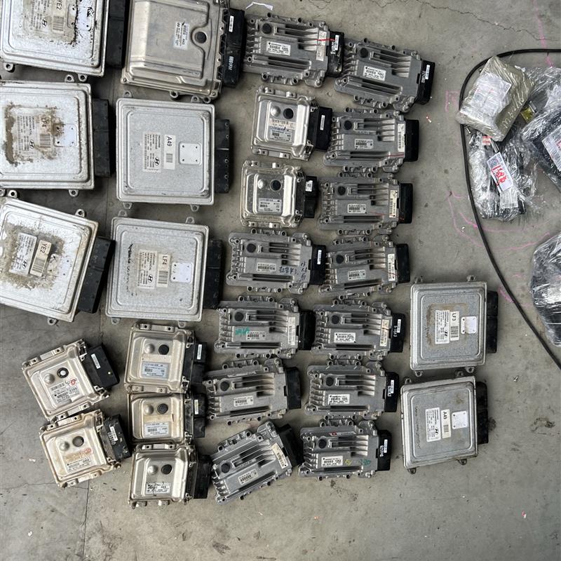 适用于现代起亚汽车发动机电脑板 IX35 K5佳乐 K2索兰托行车电脑