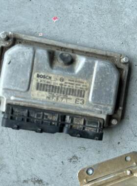 适配于荣威名爵550发动机电脑板行车ECU F01R00D552/F01R00D551