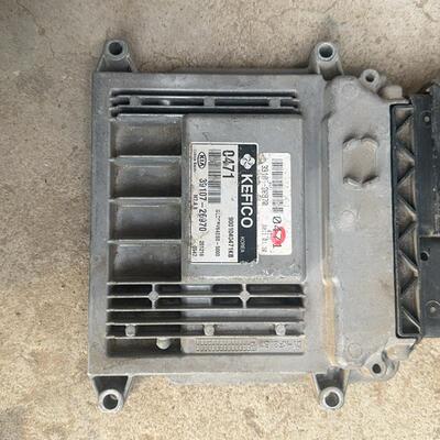 起亚赛拉图发动机电脑板行车ECU 39107-26970发动机电脑板0471
