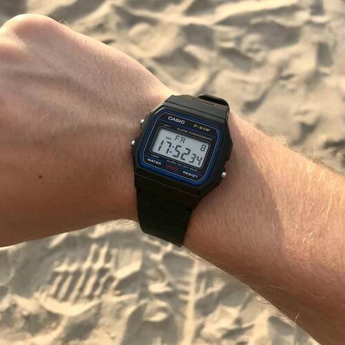 代购卡西欧手表复古小方块黑盘数显防水石英运动日韩腕表 F91W-1
